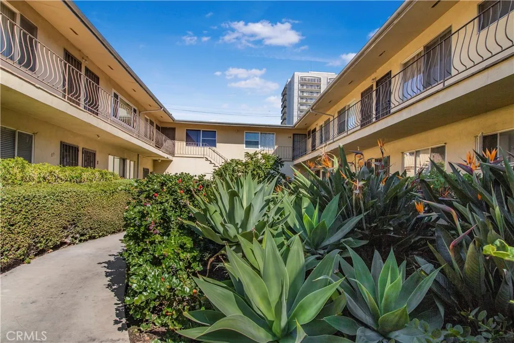 728 Cedar Avenue 26, Long Beach, California 90813 home-pic-3